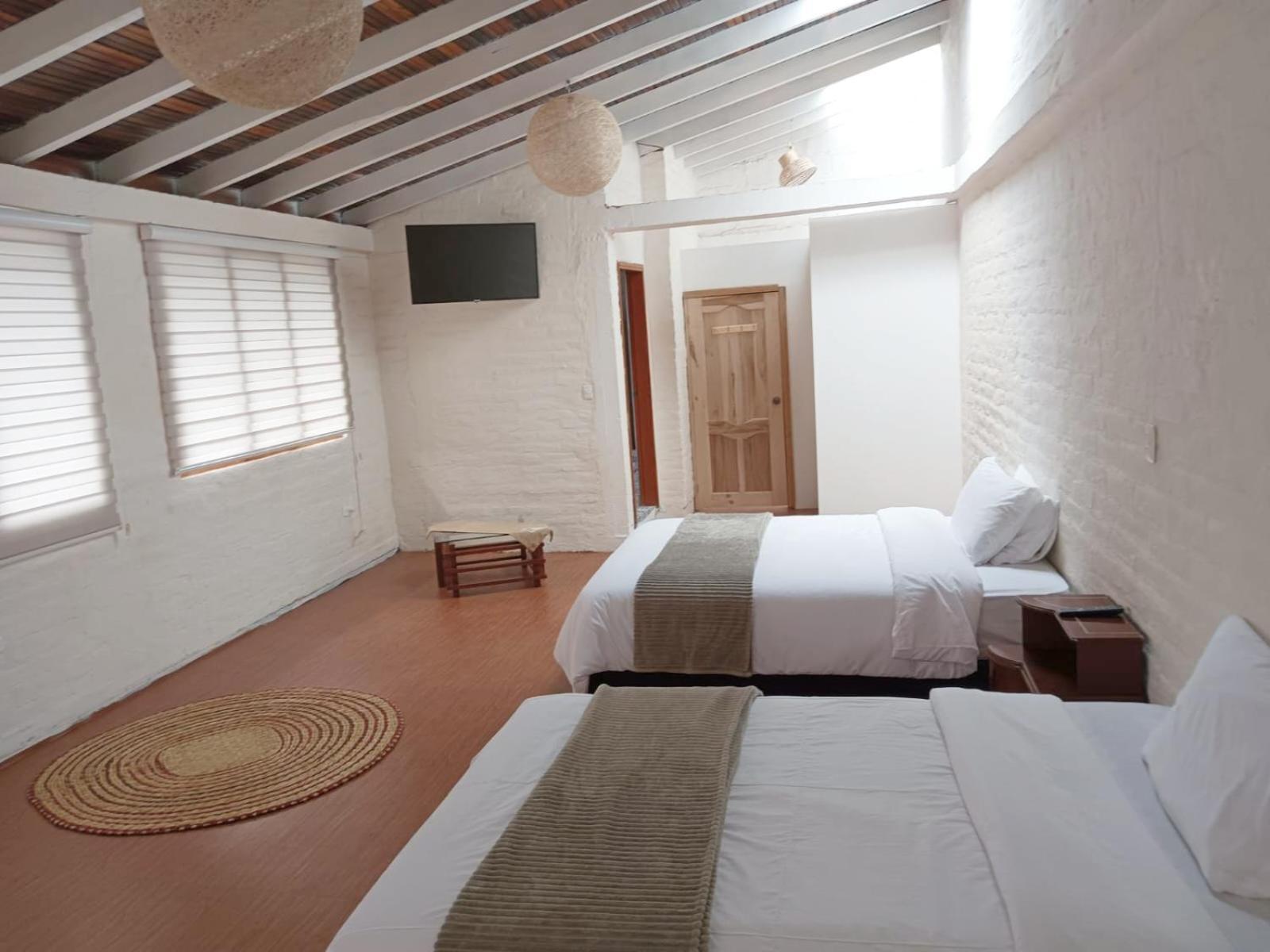 Rustic Quinta La Aurora Bed & Breakfast Banos  Bilik gambar